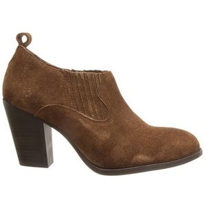 Frye Ilana Shootie Boots. Wood. 5.5 M. NWT.